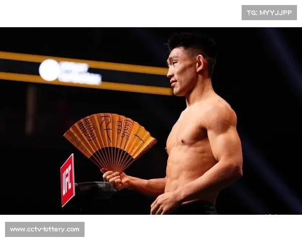 “蜜糖”奥马利赛后与宋亚东互相致意,展现体育风度 “蜜糖”奥马利赛后与宋亚东互相致意,展现体育风度